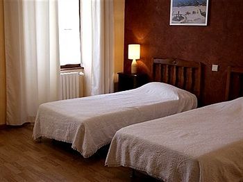Logis Hotel De La Paix - トゥールニュ エクステリア 写真